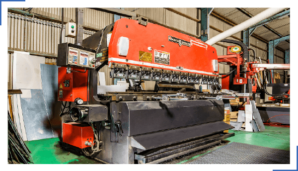 ブレーキプレス アマダ（80t×2,400巾）【1台】